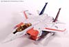 Universe - Classics 2.0 Starscream - Image #33 of 97
