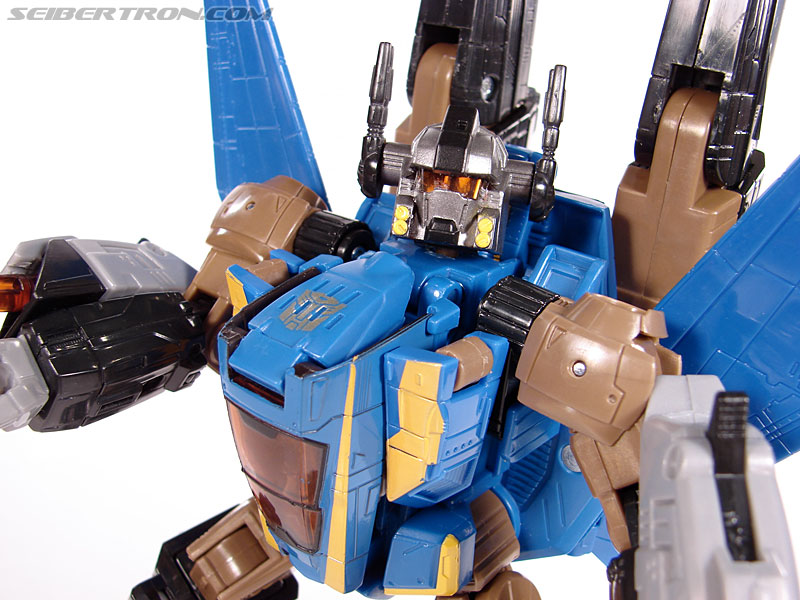 Transformers Universe - Classics 2.0 Tread Bolt (Image #95 of 174)