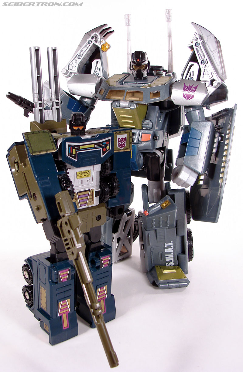 Transformers Universe - Classics 2.0 Onslaught (Image #138 of 146)