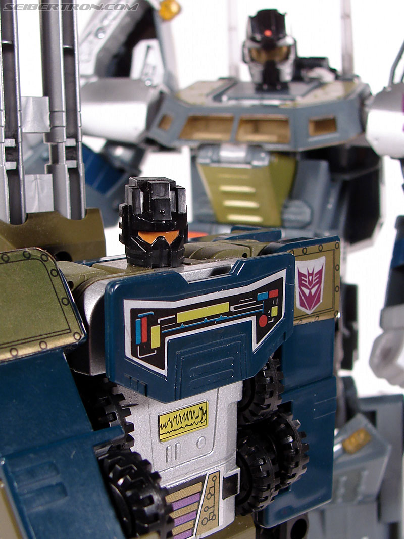 Transformers Universe - Classics 2.0 Onslaught (Image #142 of 146)