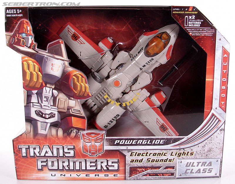 Transformers Universe - Classics 2.0 Powerglide (Image #1 of 130)