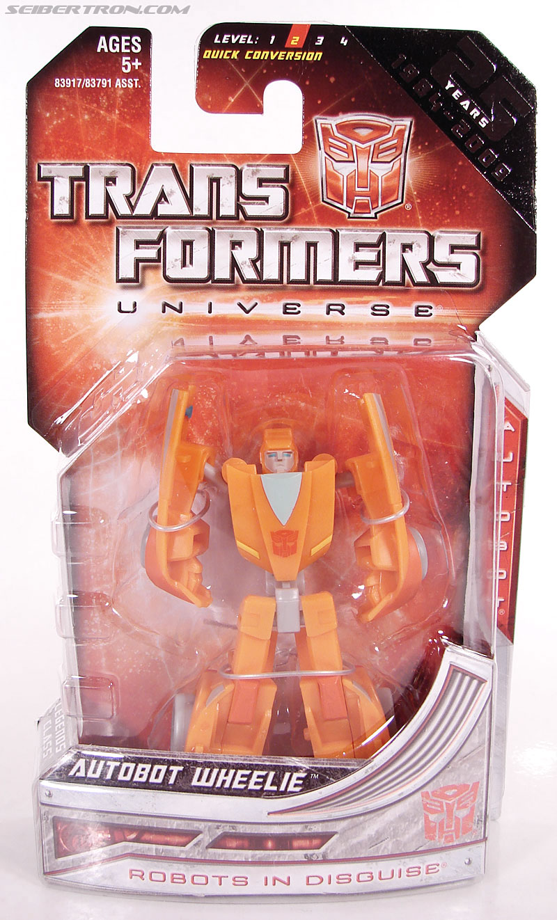 Transformers Universe - Classics 2.0 Wheelie (Image #1 of 75)