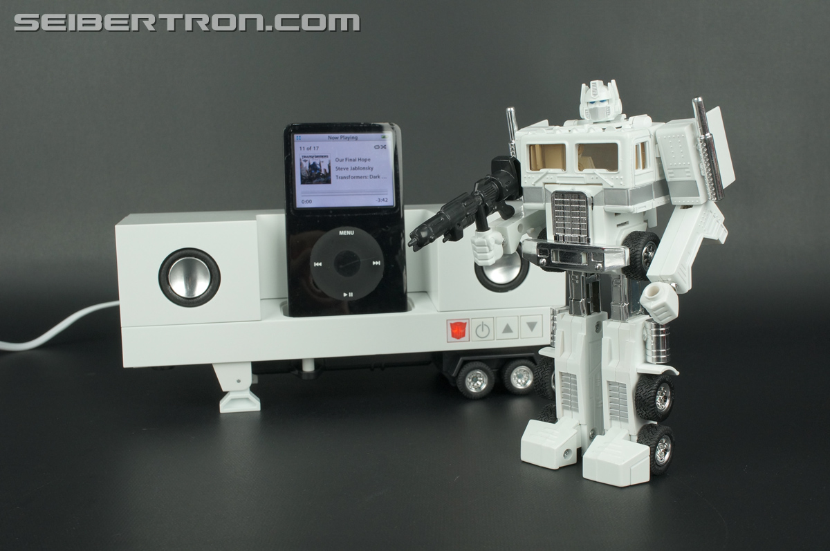 Transformers Music Label Convoy iPod Docking Bay Toy Gallery