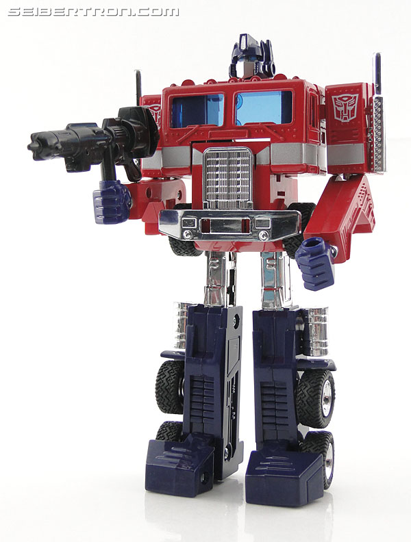 Transformers News: New Galleries: Music Label iPod Docking Bay Convoy, Optimus Prime and Exile Perfect Year 2008 Convoy Transformers News: New Galleries: Music Label iPod Docking Bay Convoy, Optimus Prime and Exile Perfect Year 2008 Convoy