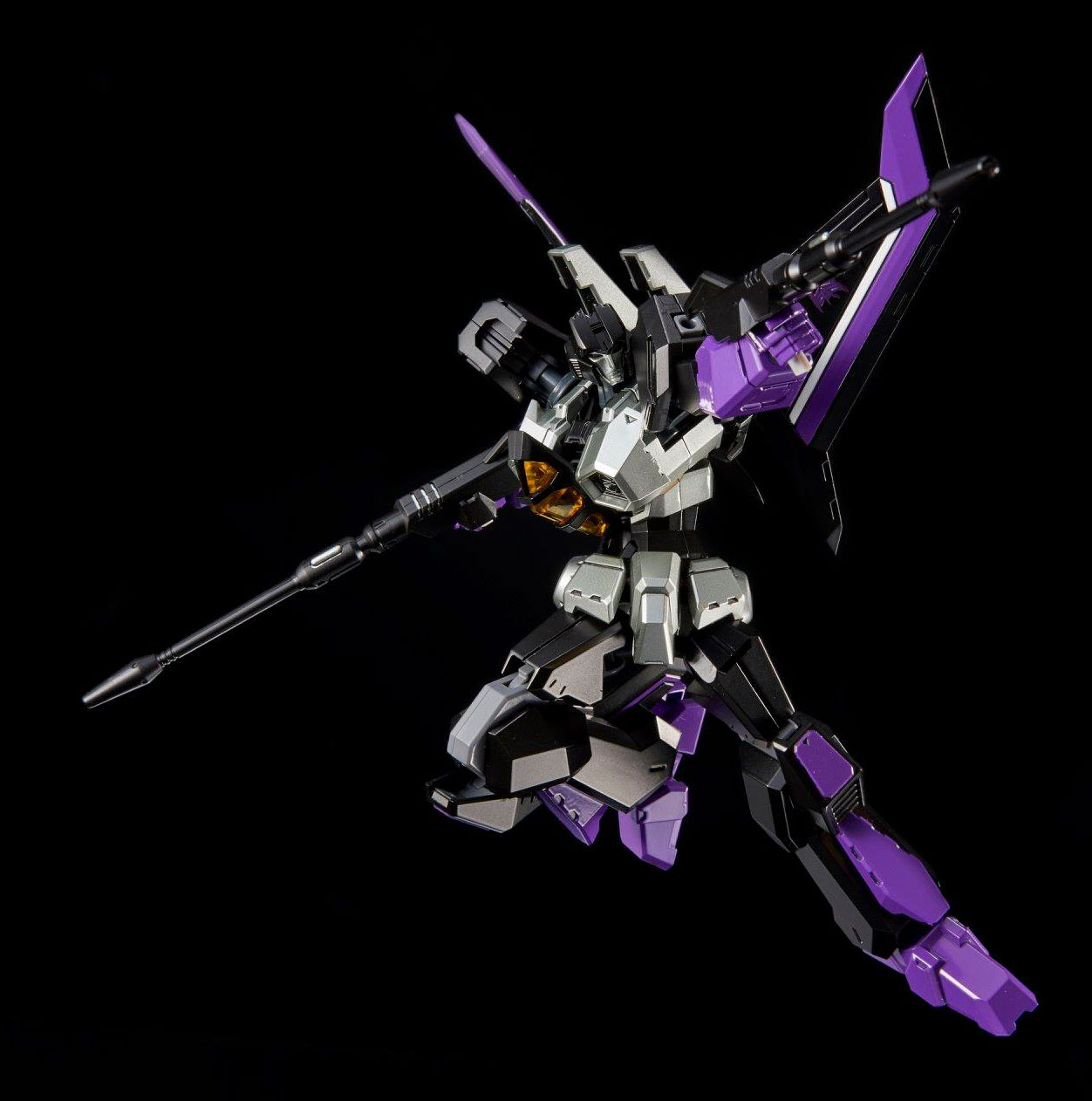 Transformers News: More photos of Flame Toys Furai Transformers Drift and Skywarp in Bluefin Press Release