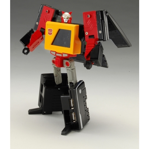 Transformers News: New Images of Device Label Broadcast Image