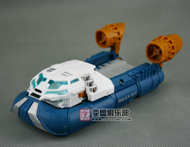 Transformers News: In-Depth Gallery of Voyager Seaspray Image