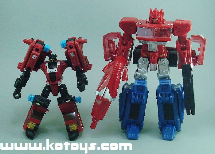 Transformers News: Extensive Look at Power Core Combiners 5-Pack Bombshock and 2-Pack Smolder with Chopster Image
