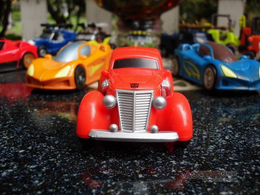 Transformers News: In-Depth Look at Scout Hubcap and Brimstone Image