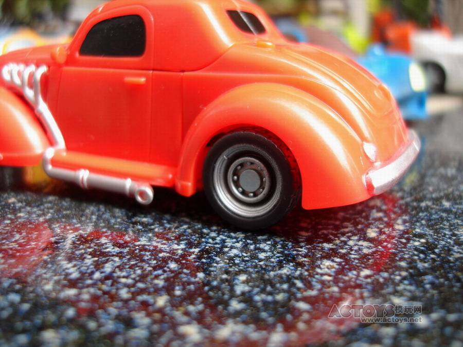 Transformers News: In-Depth Look at Scout Hubcap and Brimstone Image
