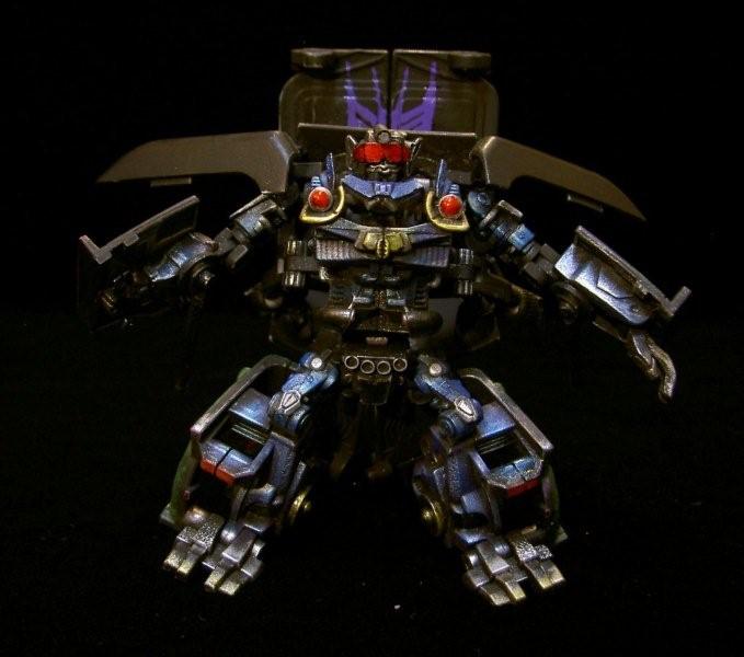 Transformers News: Transtopia Masterclass - Custom Monstertruck as Frenzy and Rumble! Image