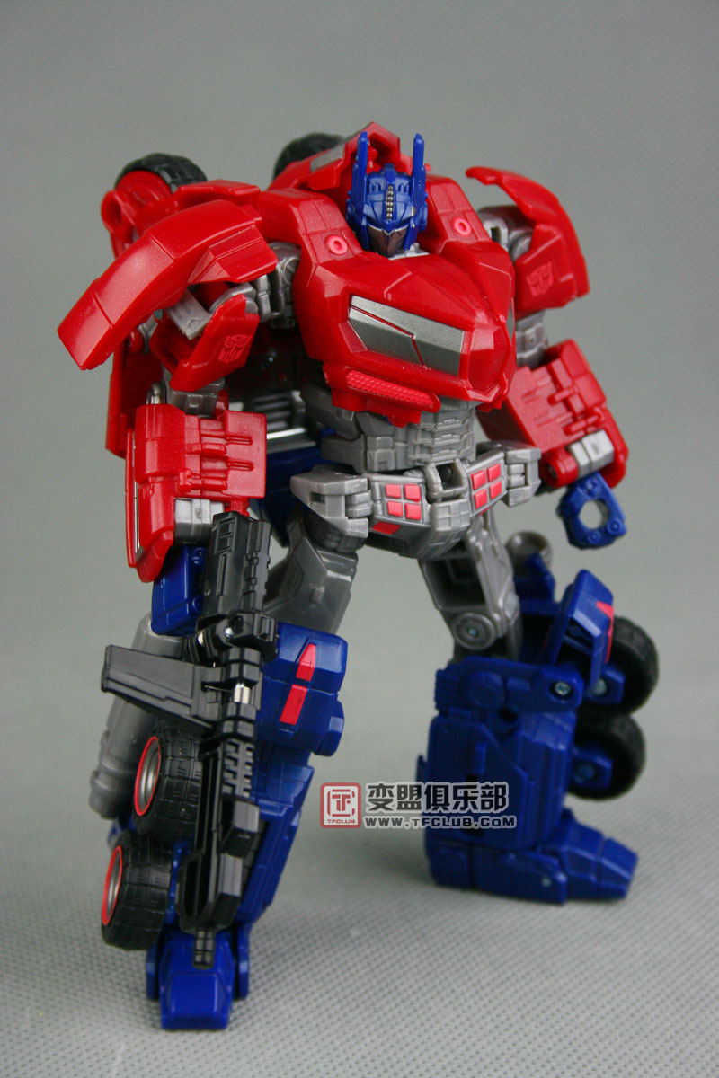 Transformers News: Toy Review of War For Cybertron Optimus Prime Image