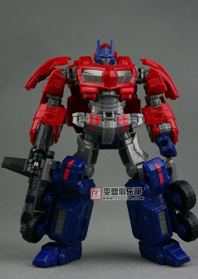 Transformers News: Toy Review of War For Cybertron Optimus Prime Image