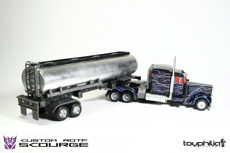 Transformers News: Transtopia Masterclass - Leader Class Scourge Image