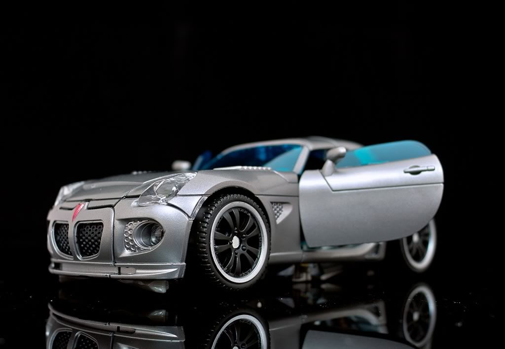 Transformers News: Toy Images of Human Alliance Jazz with Captain Lennox Image