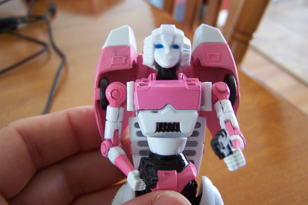 Transformers News: Quick review: Impossible Toys TRNS-01 Valkyrie (Arcee) Image