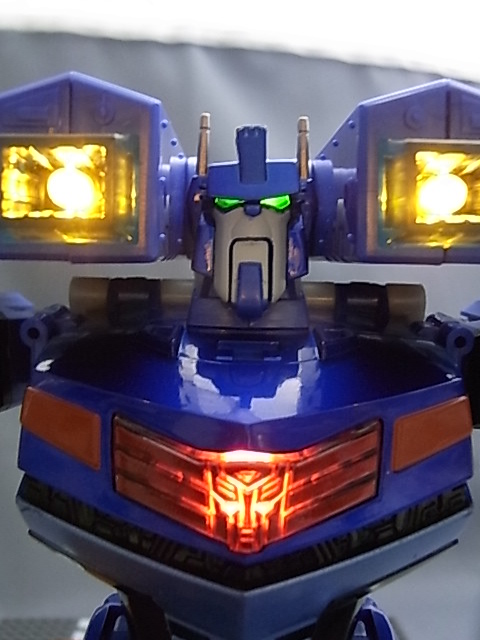 Transformers News: Toy Images of Takara TA-27 Transformers Animated Ultra Magnus Image