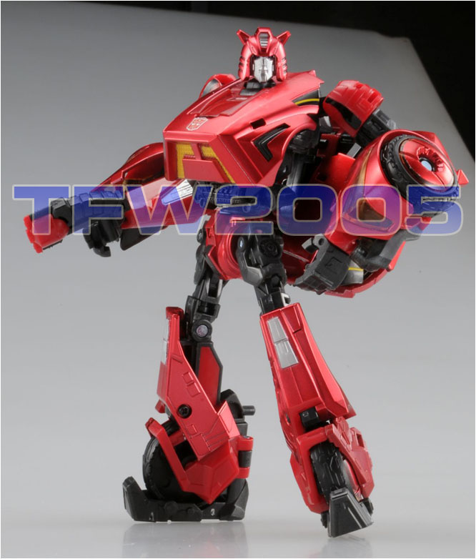 Transformers News: New Images of Transformers United Cliffjumper and More! Image