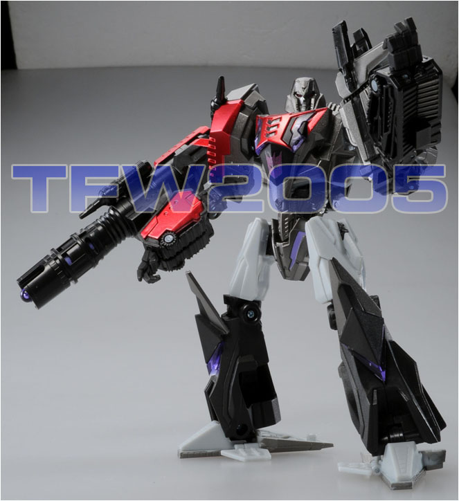 Transformers News: New Images of Transformers United Cliffjumper and More! Image