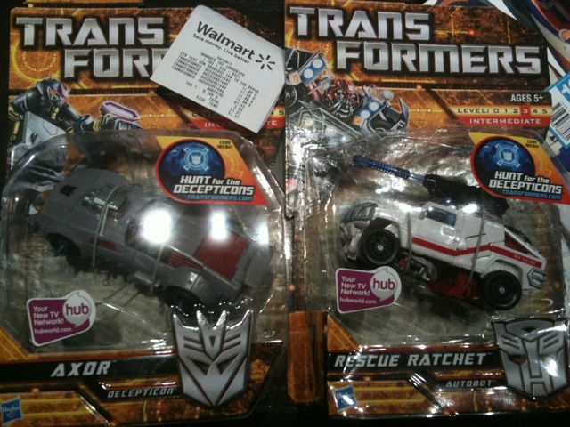 Transformers News: Hunt for the Decepticons Axor and Rescue Ratchet At Retail! Image