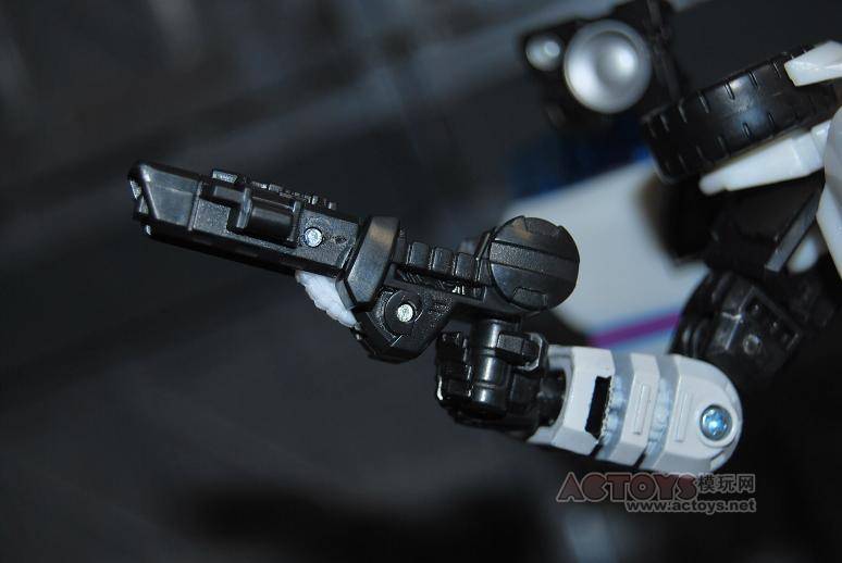 Transformers News: New Images of Reveal The Shield Special Ops Jazz Image