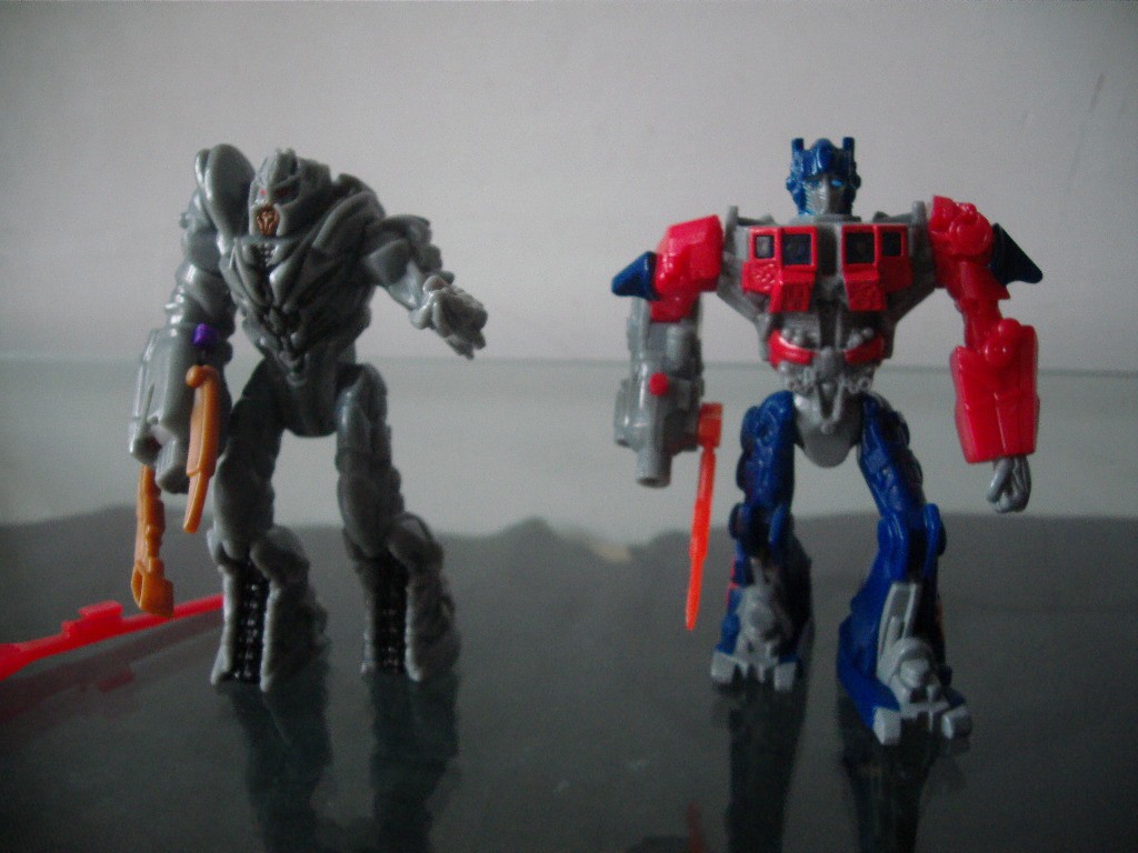Transformers News: Toy Images of McDonald's Happy Meal - Movie Optimus Prime & Megatron Image
