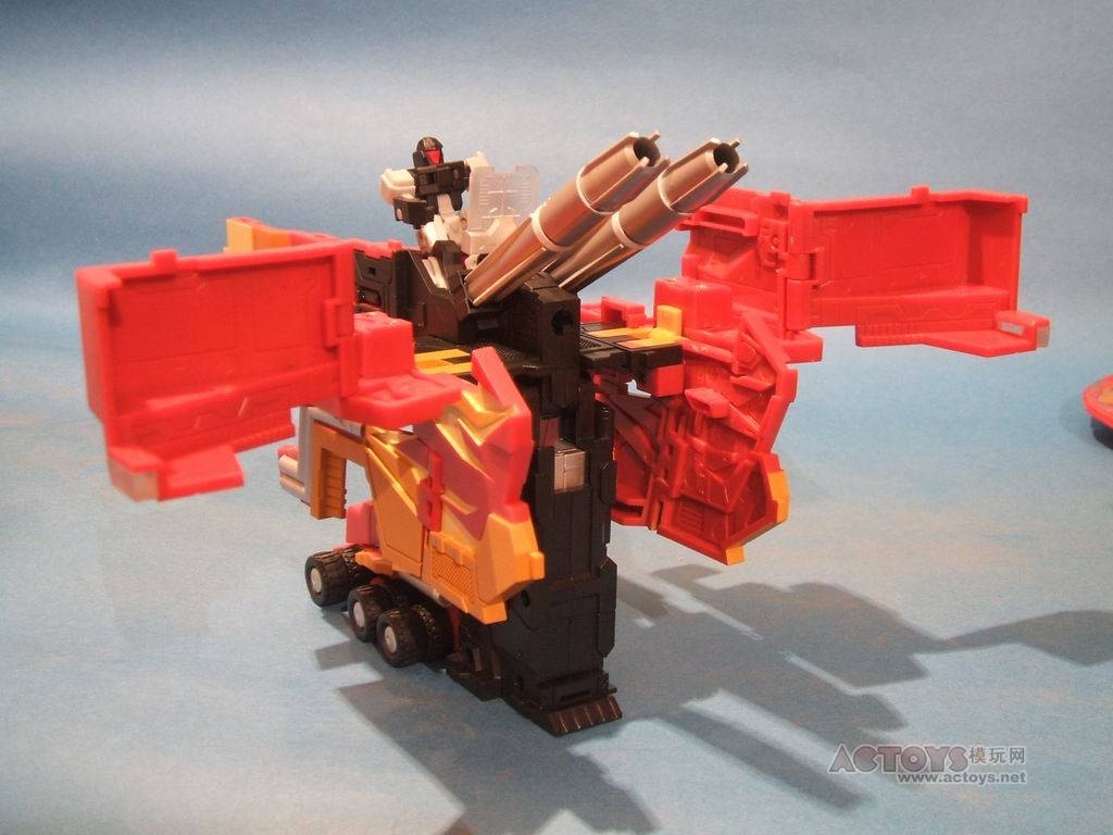 Transformers News: New Images of the Upcoming Fansproject Protector Armor and Sidearm Image