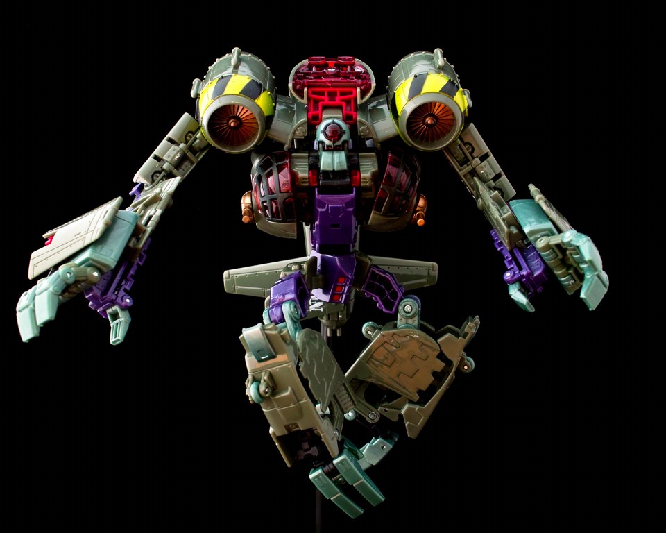 Transformers News: New Look at Hasbro's Reveal the Shield Voyager Lugnut Image