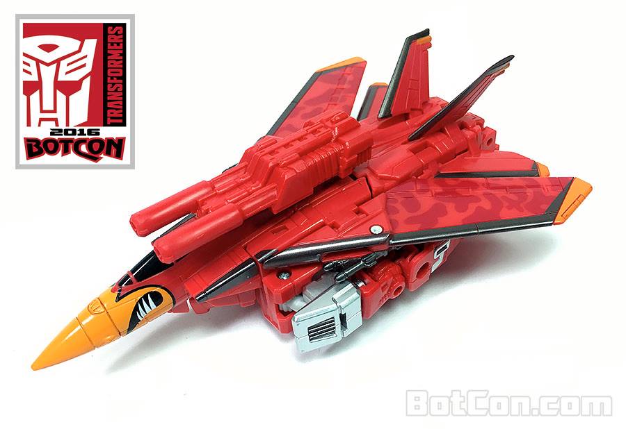 Transformers News: BotCon 2016 Attendee Figure Combiner Wars Terrorsaur Revealed