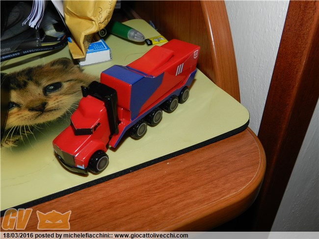 Transformers News: Transformers: Robots in Disguise Easter Kinder Eggs with Toys