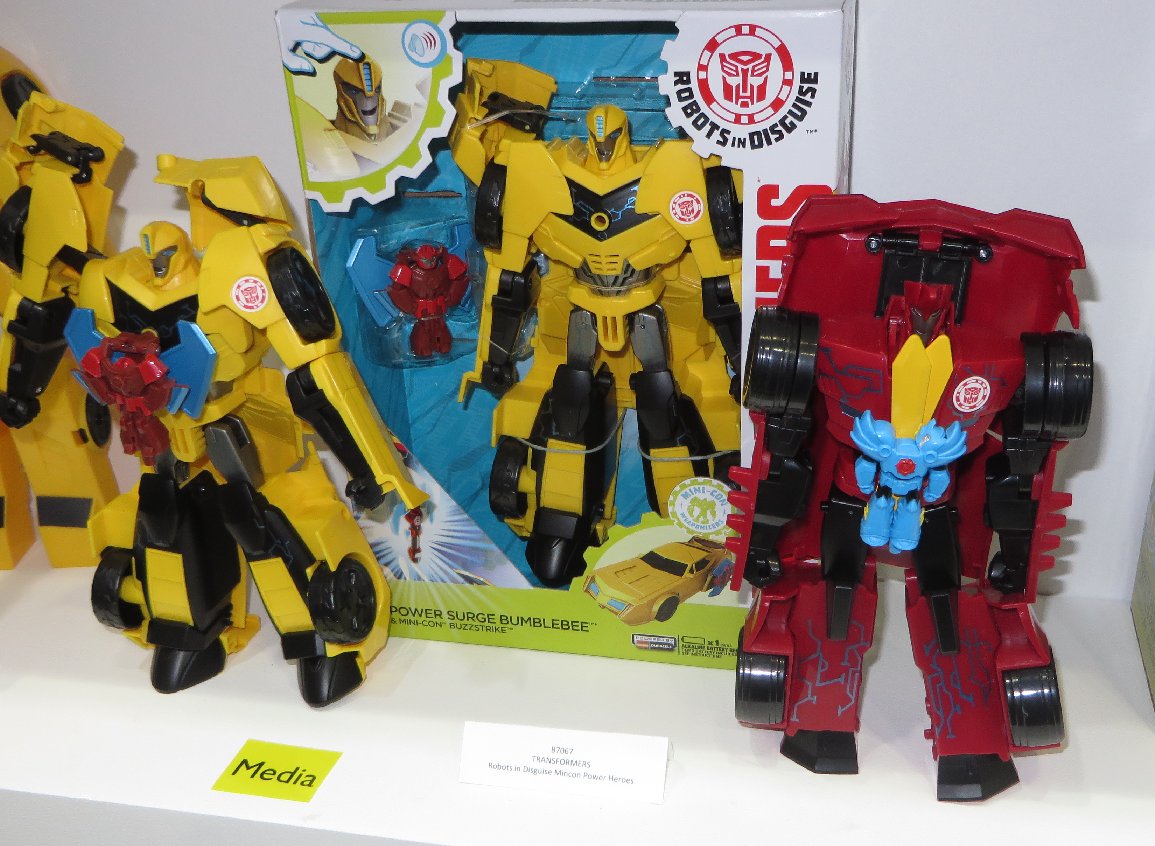 Transformers News: 2016 Toyfair Australia: New Pictures of Transformers Robots in Disguise and Titans Return Transformers News: 2016 Toyfair Australia: New Pictures of Transformers Robots in Disguise and Titans Return