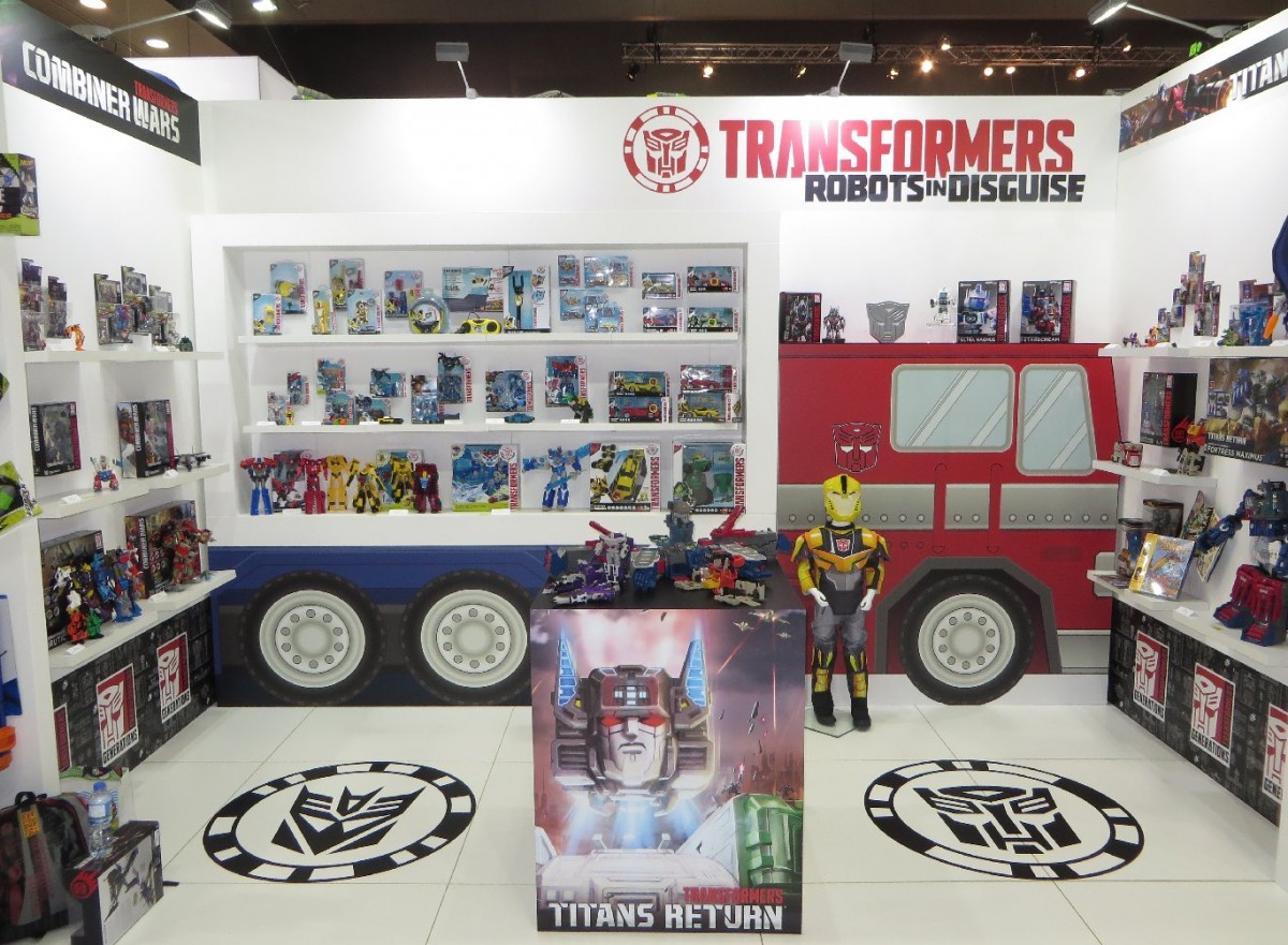 Transformers News: 2016 Toyfair Australia: New Pictures of Transformers Robots in Disguise and Titans Return Transformers News: 2016 Toyfair Australia: New Pictures of Transformers Robots in Disguise and Titans Return
