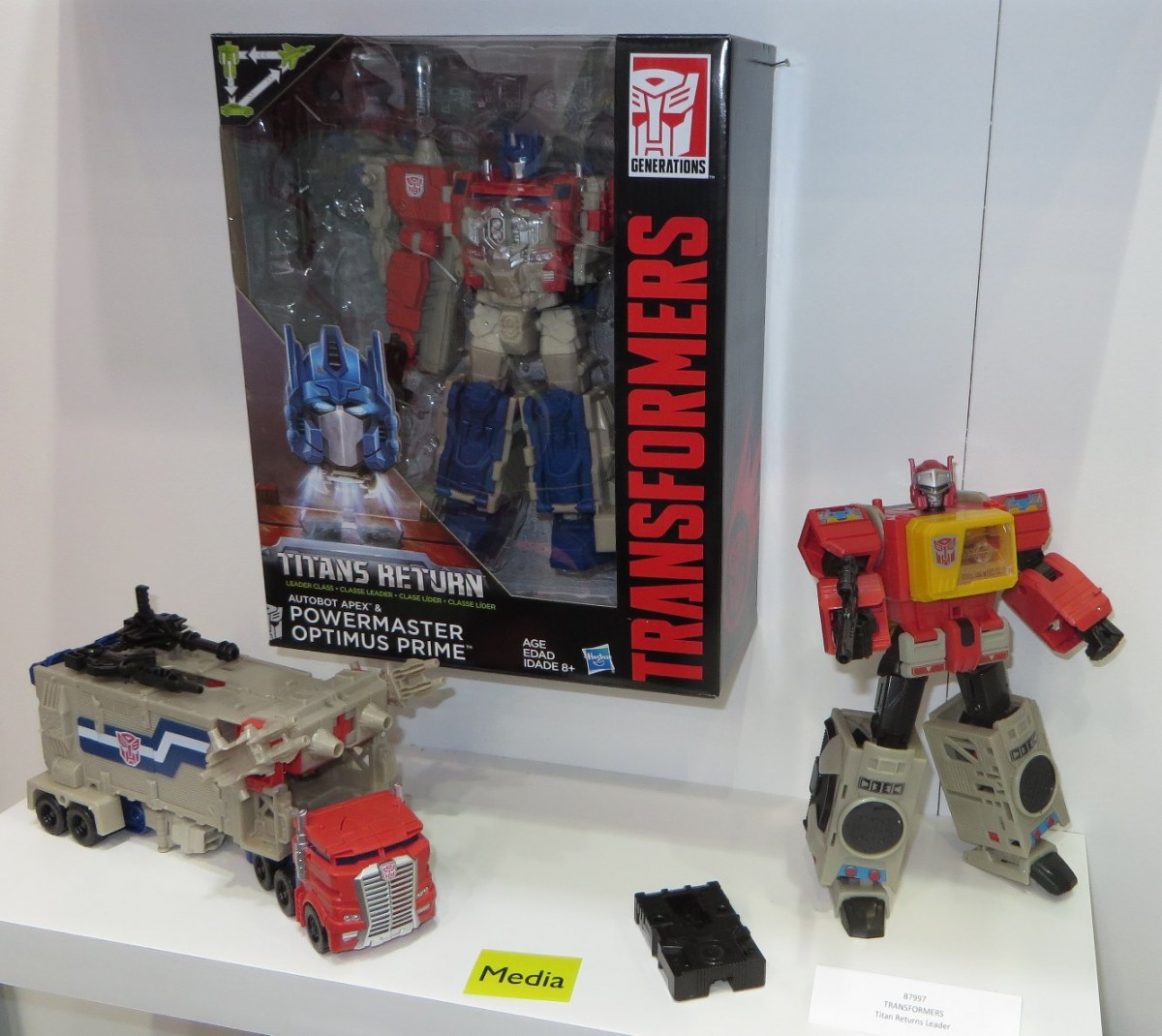 Transformers News: 2016 Toyfair Australia: New Pictures of Transformers Robots in Disguise and Titans Return Transformers News: 2016 Toyfair Australia: New Pictures of Transformers Robots in Disguise and Titans Return