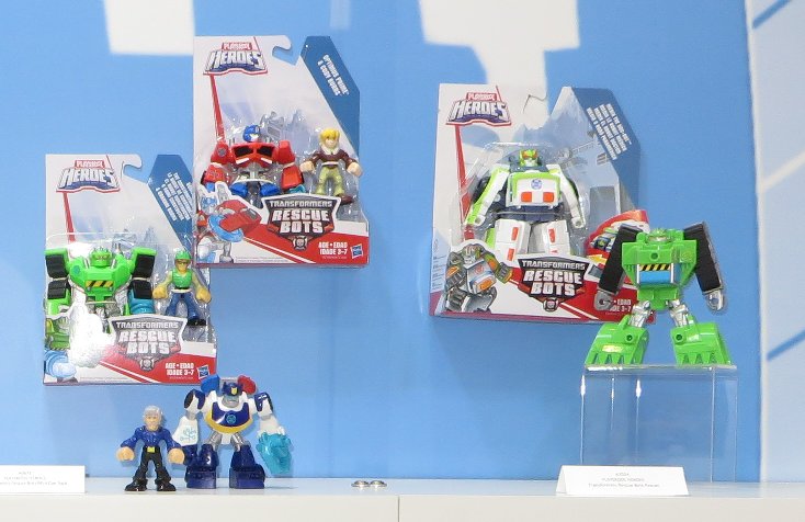 Transformers News: 2016 Toyfair Australia: New Pictures of Transformers Robots in Disguise and Titans Return Transformers News: 2016 Toyfair Australia: New Pictures of Transformers Robots in Disguise and Titans Return