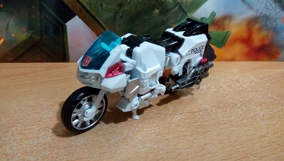 Transformers News: Back of Card of Transformers Combiner Wars Groove Has Him Part of Sky Reign Transformers News: Back of Card of Transformers Combiner Wars Groove Has Him Part of Sky Reign