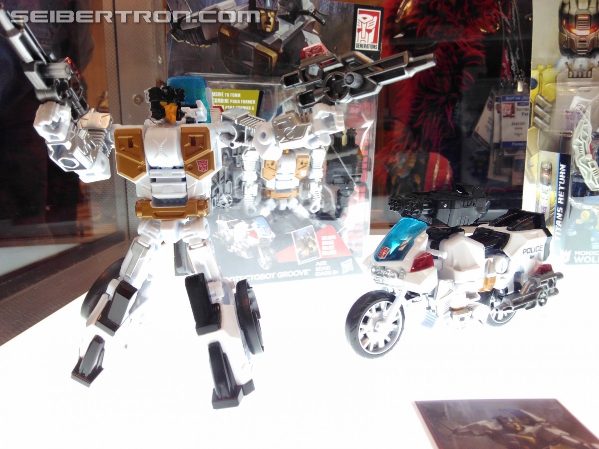 Transformers News: #Botcon2016 Galleries: Hasbro Floor Display - Wave 2 Titans Return, Computron +Technobots, Liokaiser