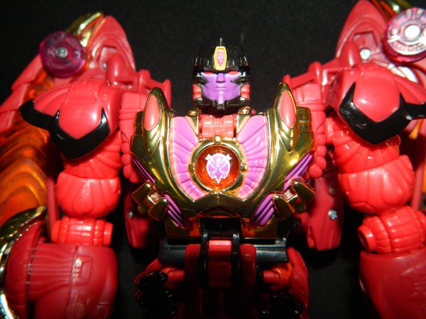 #BotCon2016 'Dawn of the Predacus' Magnaboss Sticker Sheet Instructions