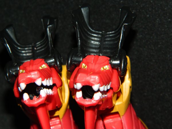 #BotCon2016 'Dawn of the Predacus' Magnaboss Sticker Sheet Instructions