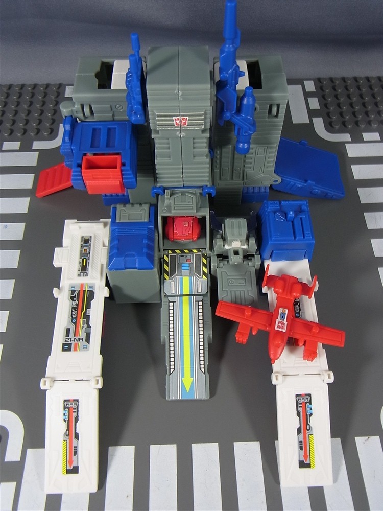 Transformers News: Re: Kabaya Gum Plus Transformers DX Fortress Maximus Series In-Hand Images Transformers News: Re: Kabaya Gum Plus Transformers DX Fortress Maximus Series In-Hand Images