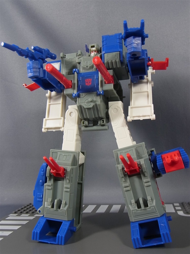 Transformers News: Re: Kabaya Gum Plus Transformers DX Fortress Maximus Series In-Hand Images Transformers News: Re: Kabaya Gum Plus Transformers DX Fortress Maximus Series In-Hand Images