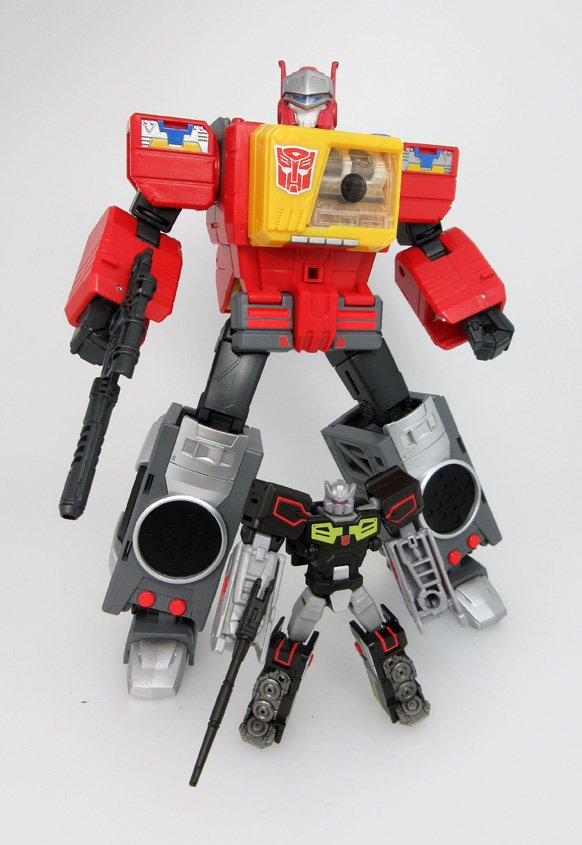 Transformers News: In Hand - Takara Tomy Transformers Legends Rewind, Blaster, Weirdwolf
