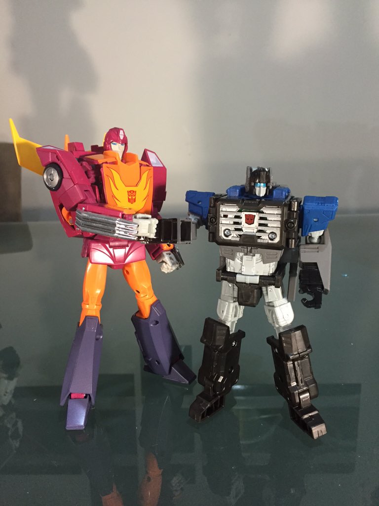 Transformers News: Transformers Titans Return Fortress Maximus In-Hand Transformers News: Transformers Titans Return Fortress Maximus In-Hand