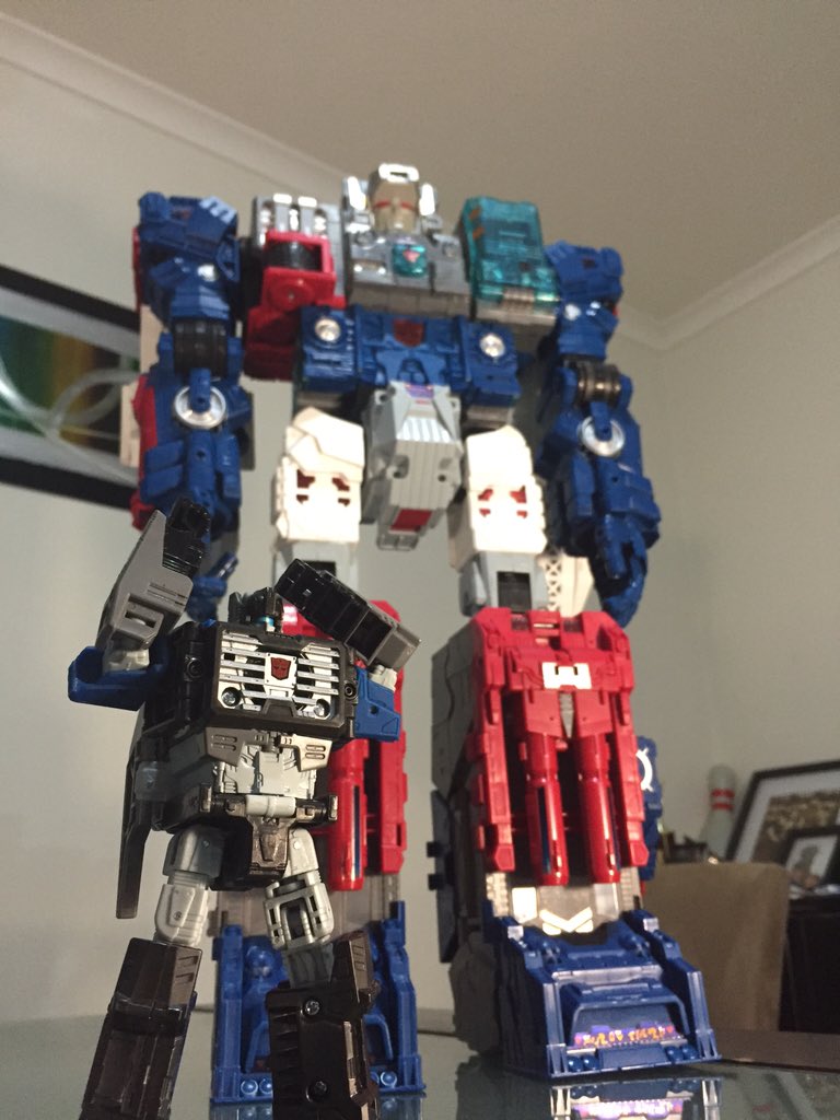 Transformers News: Transformers Titans Return Fortress Maximus In-Hand Transformers News: Transformers Titans Return Fortress Maximus In-Hand