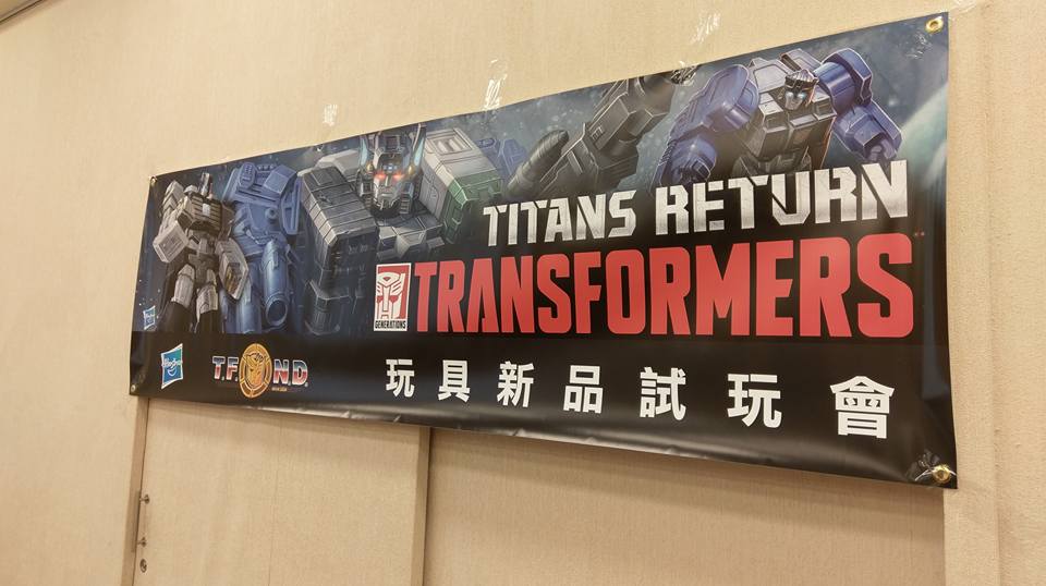 Transformers News: In-Hand - Transformers Titans Return Deluxes, Titan Masters, Fortress Maximus, Voyagers and More