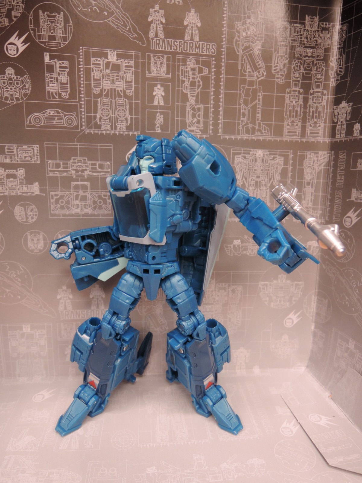 Transformers News: In-Hand - Transformers Titans Return Deluxes, Titan Masters, Fortress Maximus, Voyagers and More