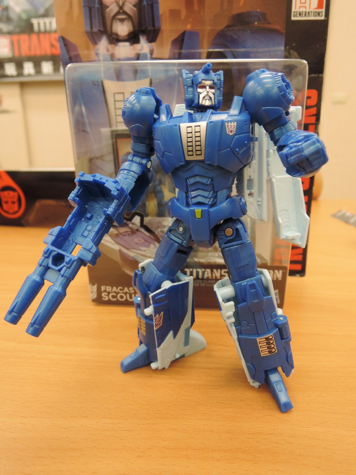 Transformers News: In-Hand - Transformers Titans Return Deluxes, Titan Masters, Fortress Maximus, Voyagers and More
