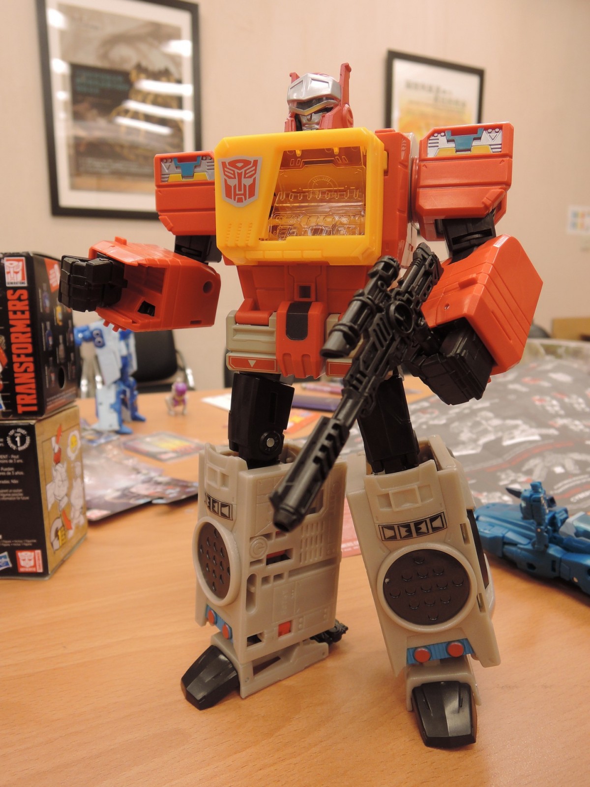 Transformers News: In-Hand - Transformers Titans Return Deluxes, Titan Masters, Fortress Maximus, Voyagers and More