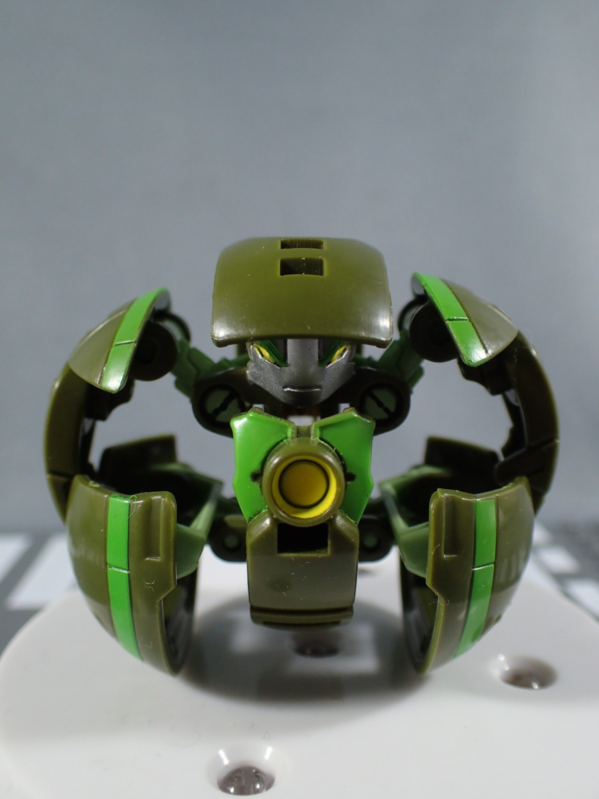 Transformers News: TakaraTomy Transformers Adventure: TAV-47 Crazybolt In And Out Of Packaging