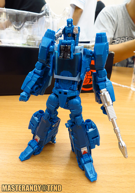 Transformers News: In Hand Pictures of Transformers Titans Return: Powermaster Prime with G1, Fort Max with Open Legs