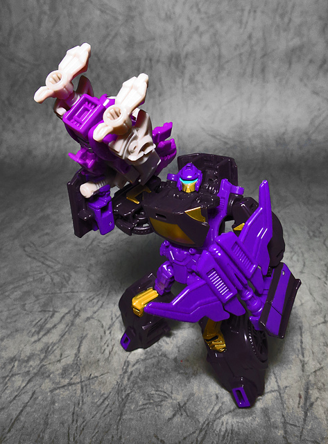 Transformers News: In-Hand Images - Transformers Titans Return Crashbash